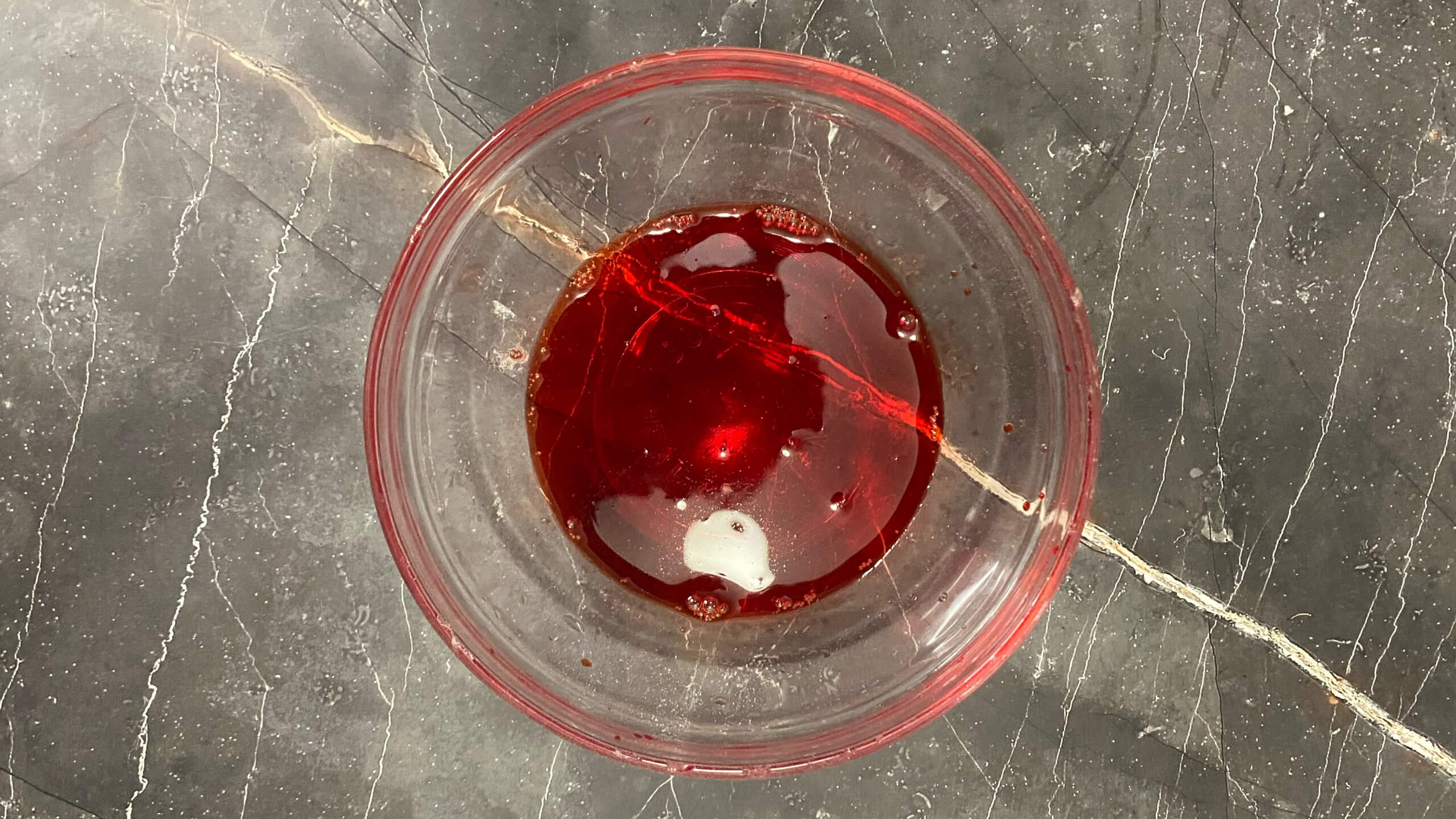 Шаг 3: Смешайте жидкие ингредиенты