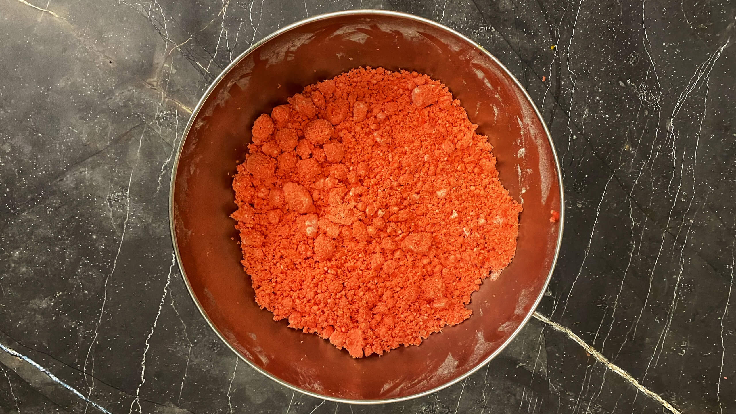 Шаг 4: Смешайте еще раз и сформируйте комочки