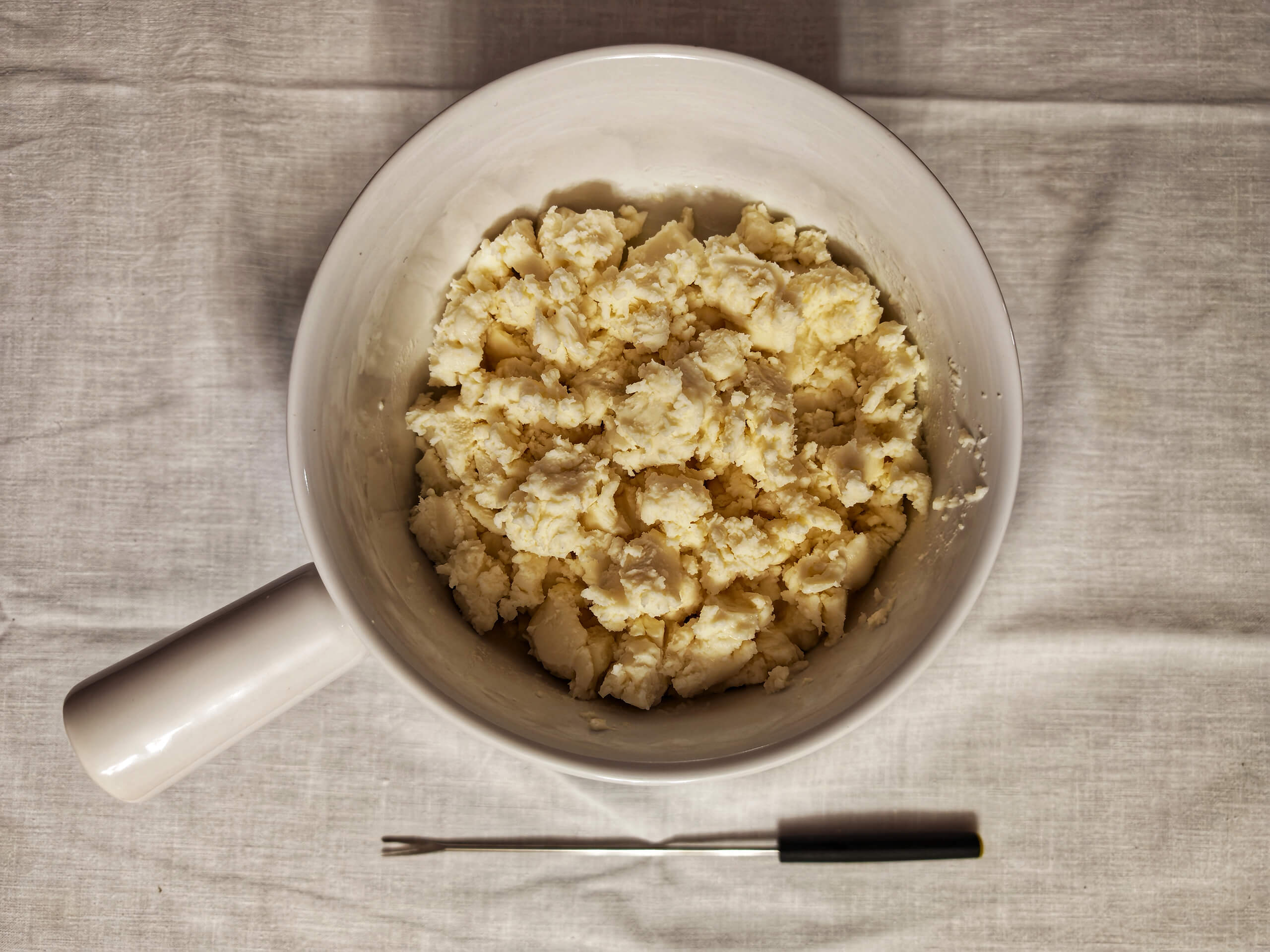 Шаг 4: Разломайте смесь на мелкие части