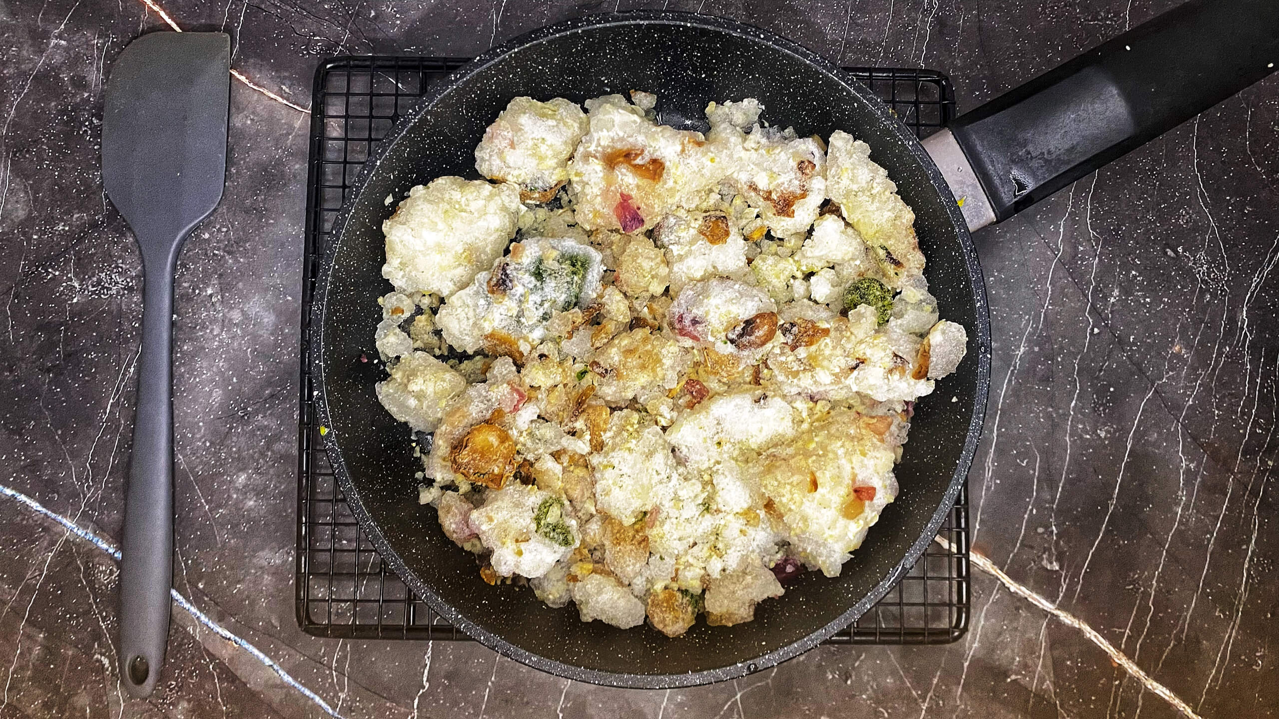 Шаг 2: Пожарьте овощную смесь