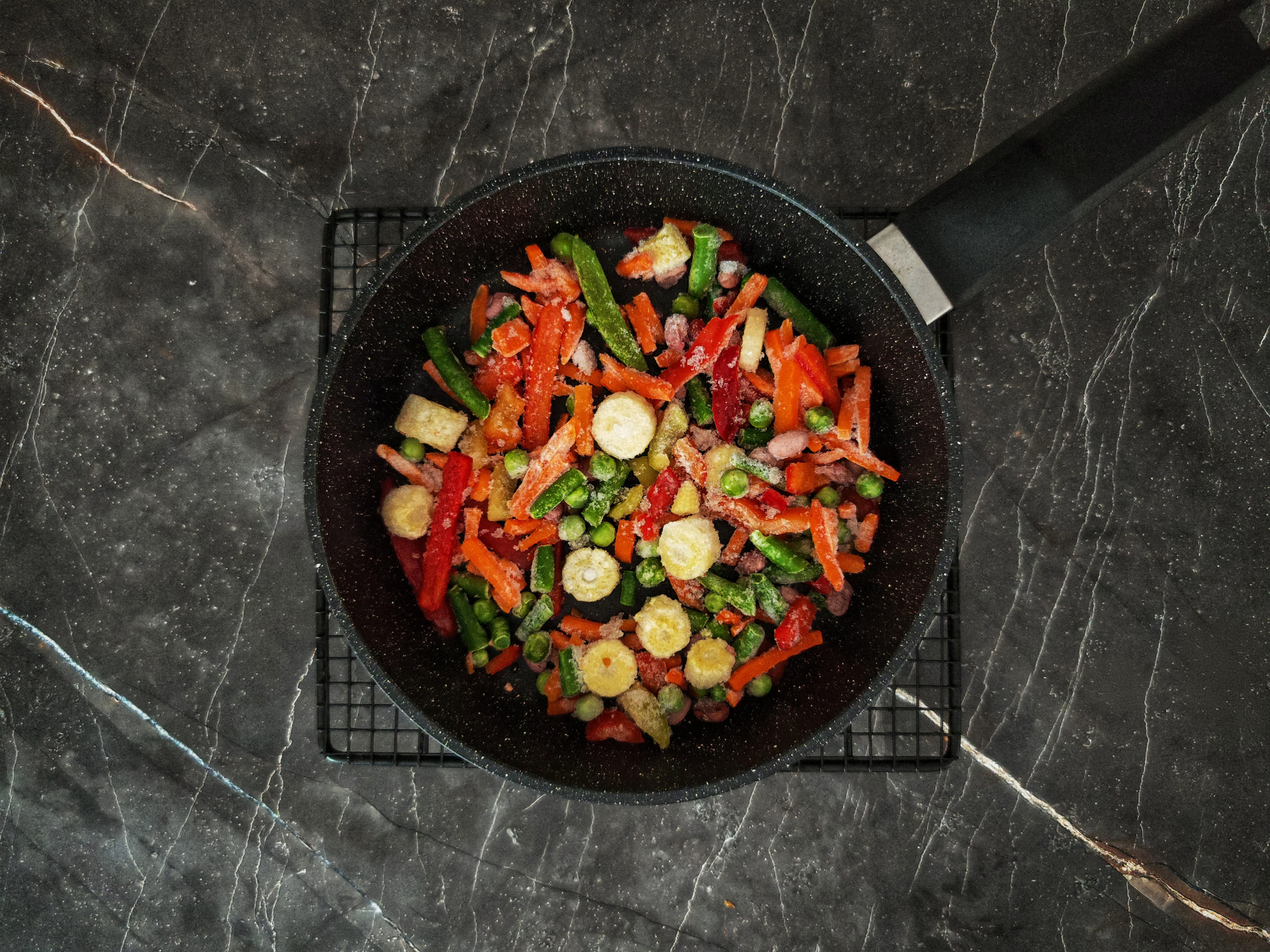 Шаг 4: Пожарьте овощи